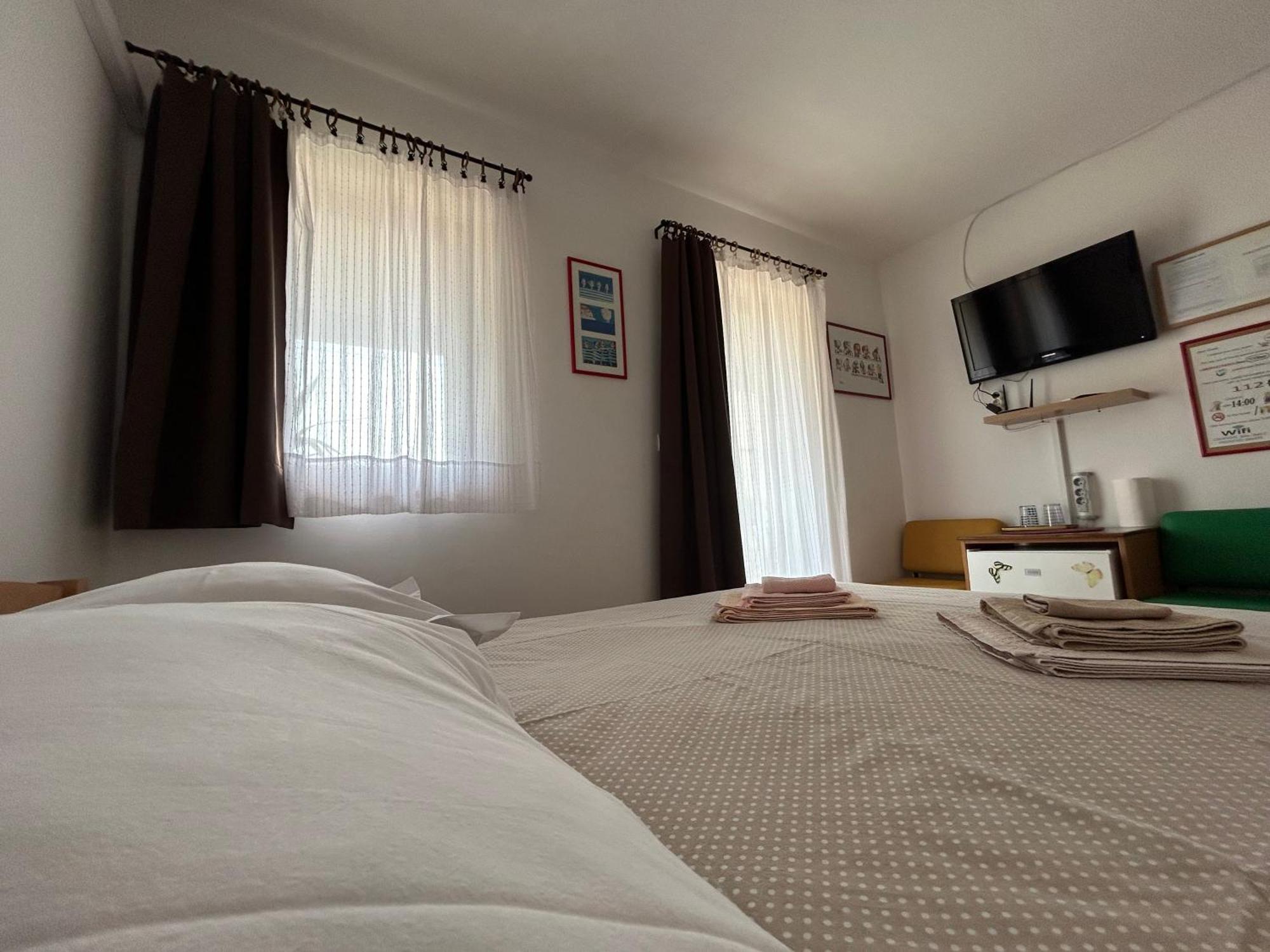 Guesthouse Fjaka Сплит Экстерьер фото
