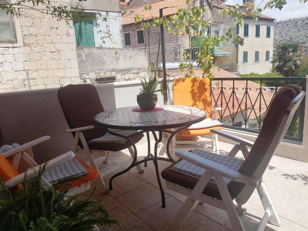 Guesthouse Fjaka Сплит Экстерьер фото